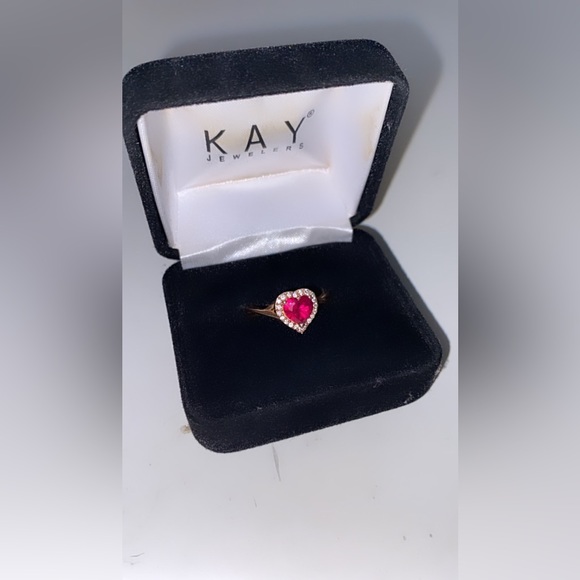 Heart shaped Ruby ring with rose gold and diamond - Picture 5 of 7